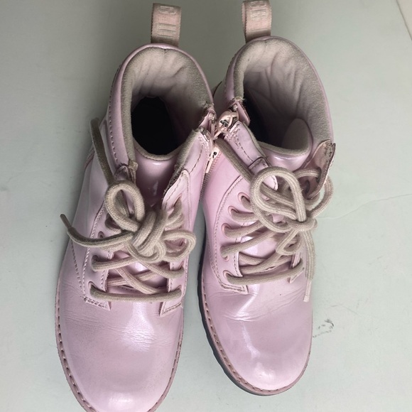 UGG Ryann light pink Ankle Boot- Size 3 - Picture 2 of 10